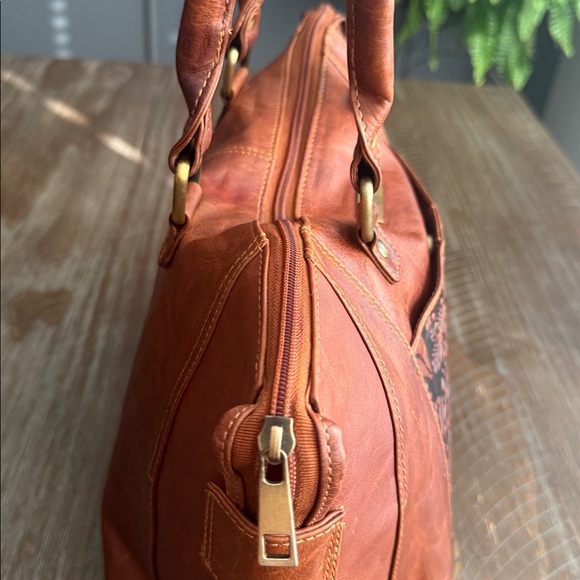 VALENCHI Genuine Real Leather Tote Bag/Purse Flower Embossed - Picture 6 of 17